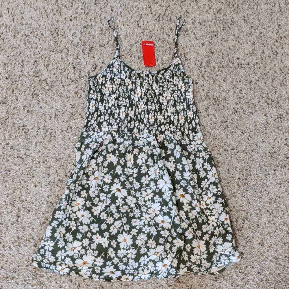 NWT Green Floral Spaghetti Strap Tunic Tank, Small